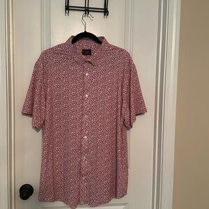UNTUCKit Men’s slim fit short sleeve button down color burgundy/white size XXL
